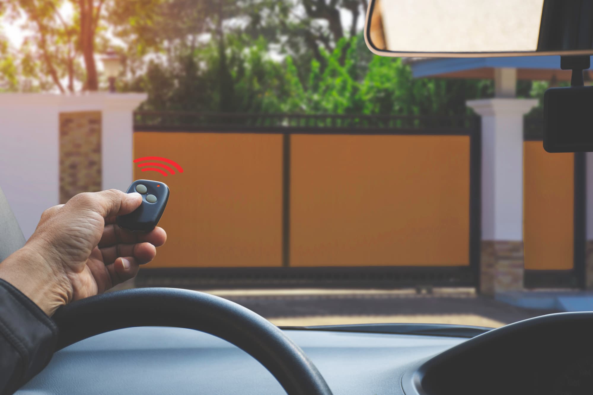 Reproduction de t&eacute;l&eacute;commandes de garage : quelles sont les compatibilit&eacute;s &agrave; v&eacute;rifier ? Asni&egrave;res-sur-Seine